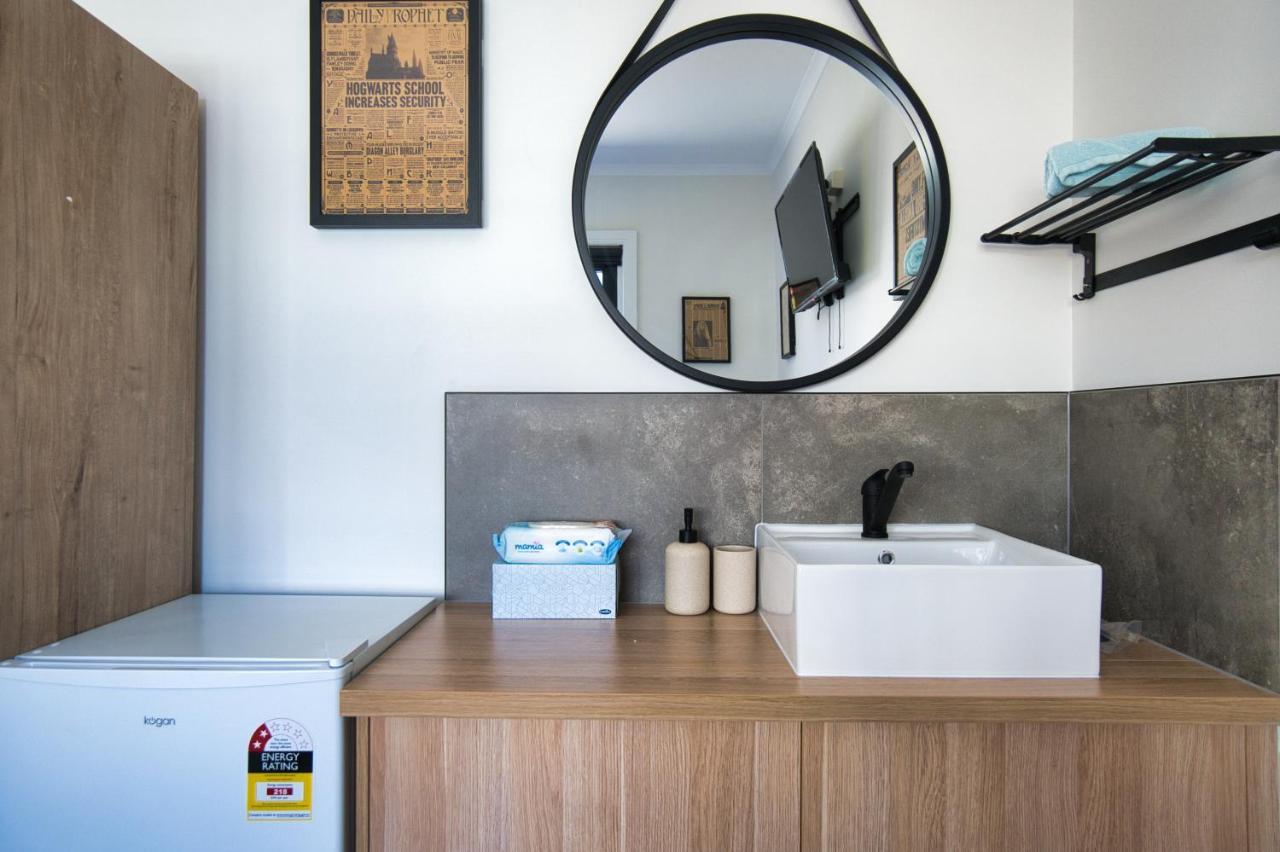 Dreamy Stays Accommodation - Private Rooms With Shared Bathrooms أدليد المظهر الخارجي الصورة